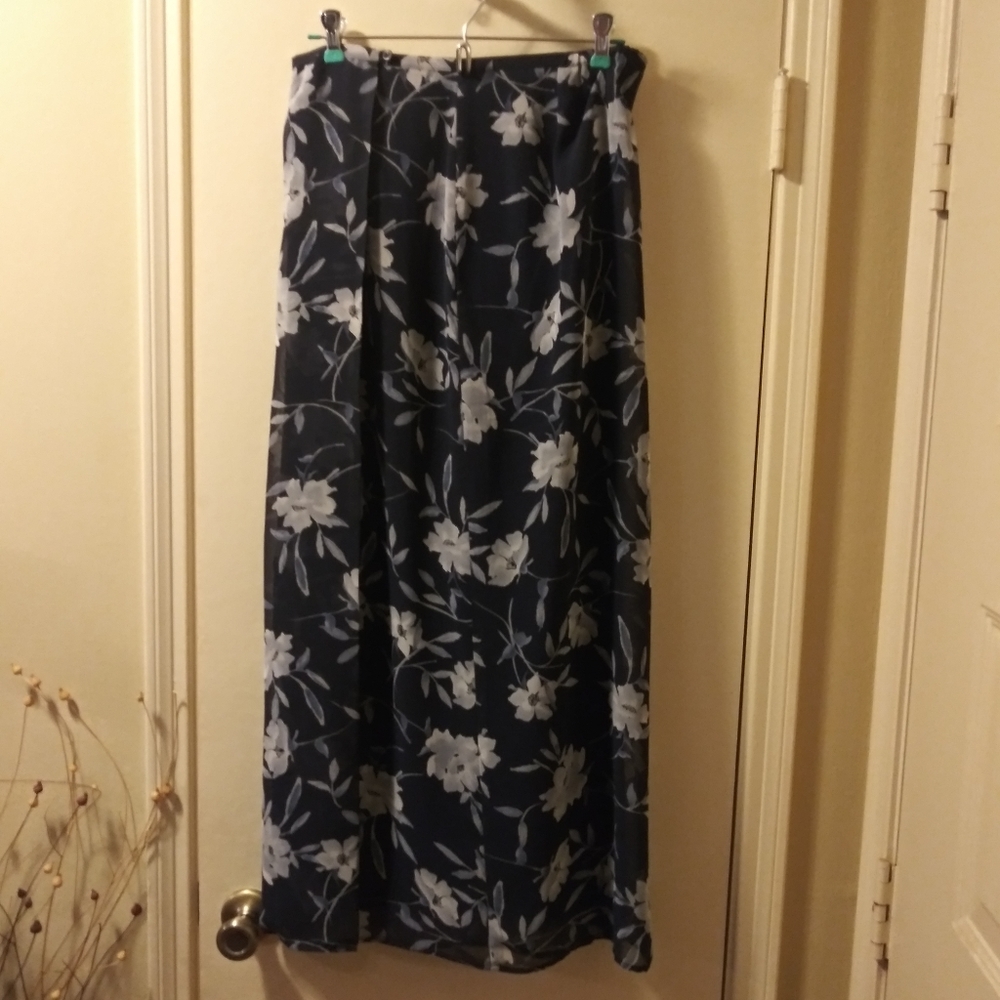 Express blue print skirt, hand wash or dry clean